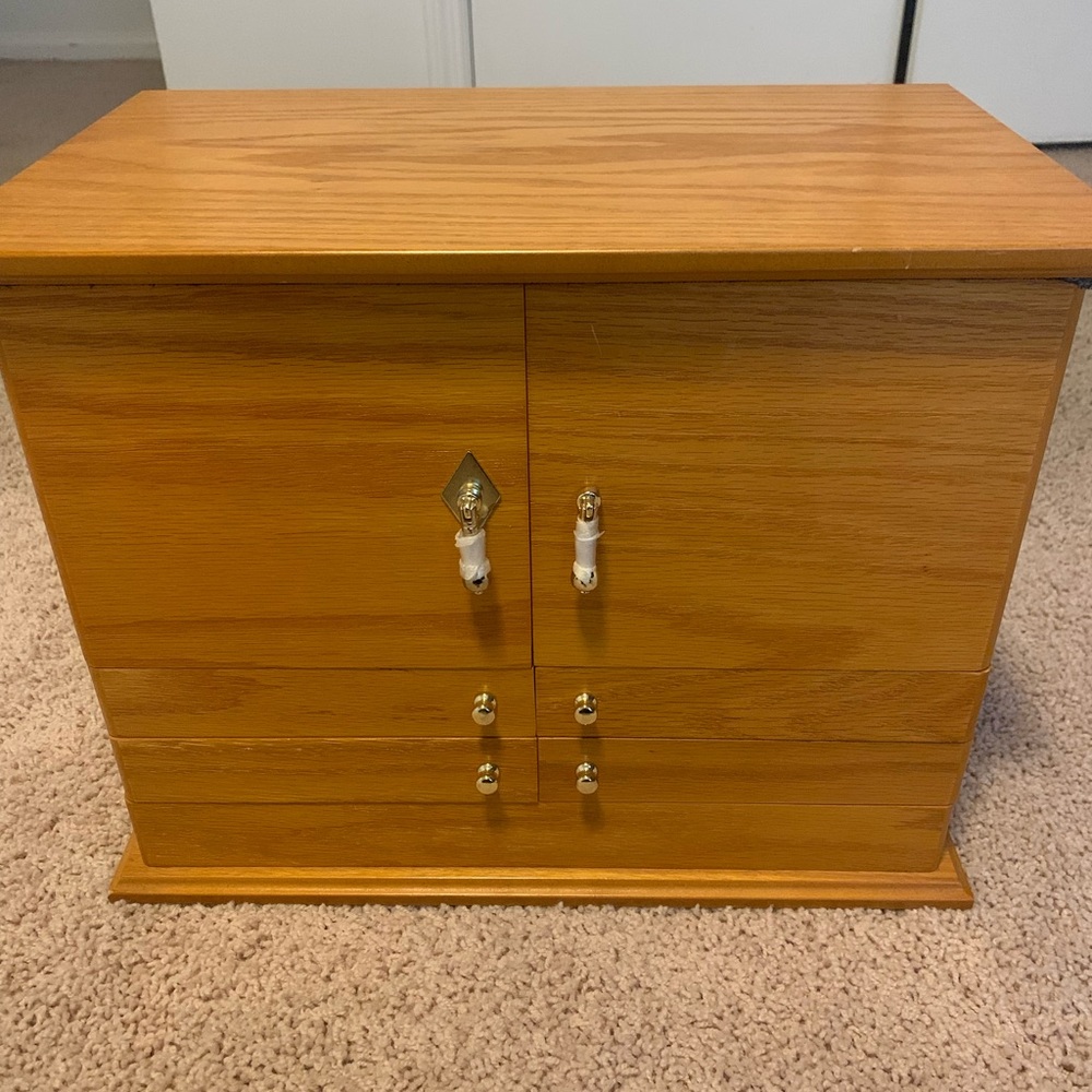 VTG 2002 Lori Greiner / For Your Ease Only / Large Wooden Oak Jewelry Box